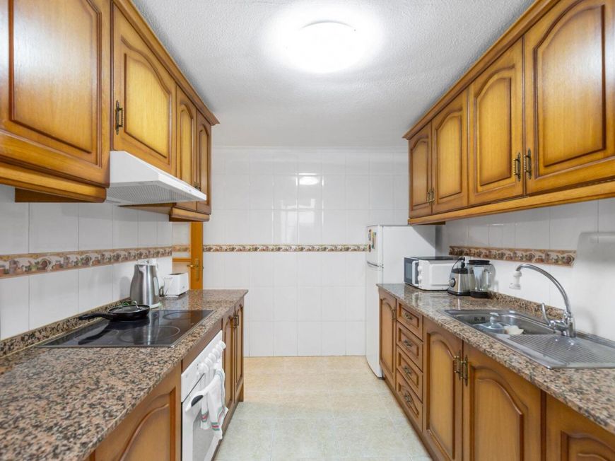 Španělsko Opportunity for 2 bedrooms with 2 bathrooms