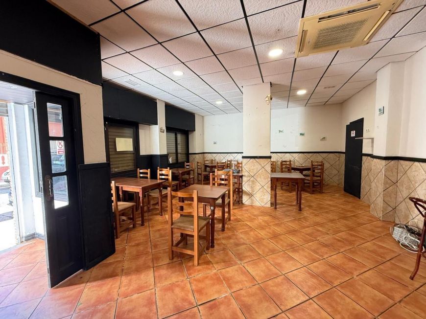 Španělsko Commercial Premises in Torrevieja Center – Excellent Investment Opportunity