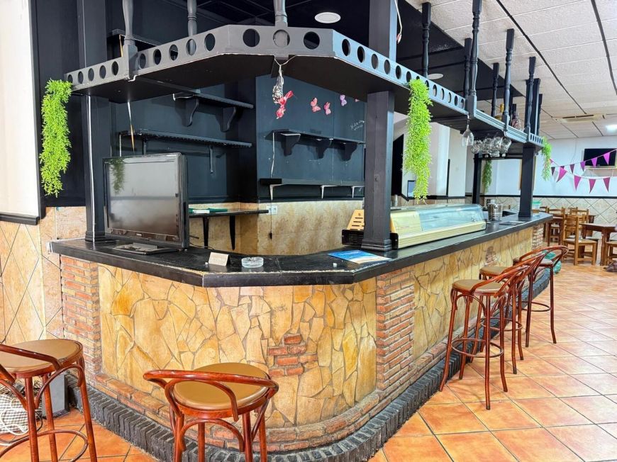 Španělsko Commercial Premises in Torrevieja Center – Excellent Investment Opportunity