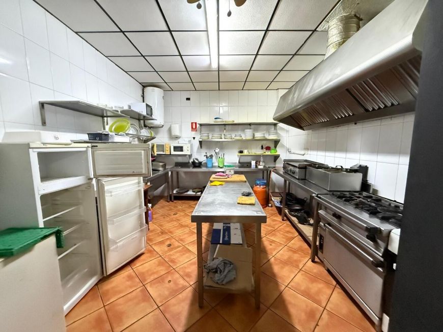 Španělsko Commercial Premises in Torrevieja Center – Excellent Investment Opportunity