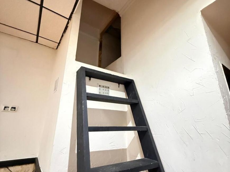 Španělsko Commercial Premises in Torrevieja Center – Excellent Investment Opportunity