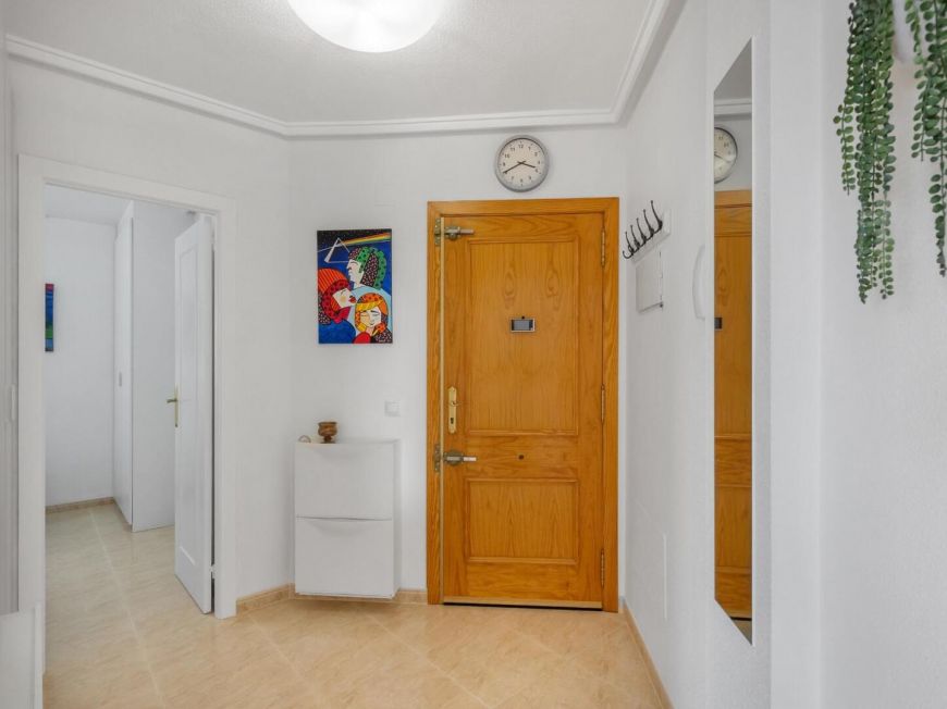 Španělsko Dream Penthouse in Residencial Santa Gema: Light, Space and Views in Torrevieja. Garage and communal pool.