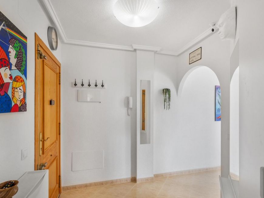 Španělsko Dream Penthouse in Residencial Santa Gema: Light, Space and Views in Torrevieja. Garage and communal pool.