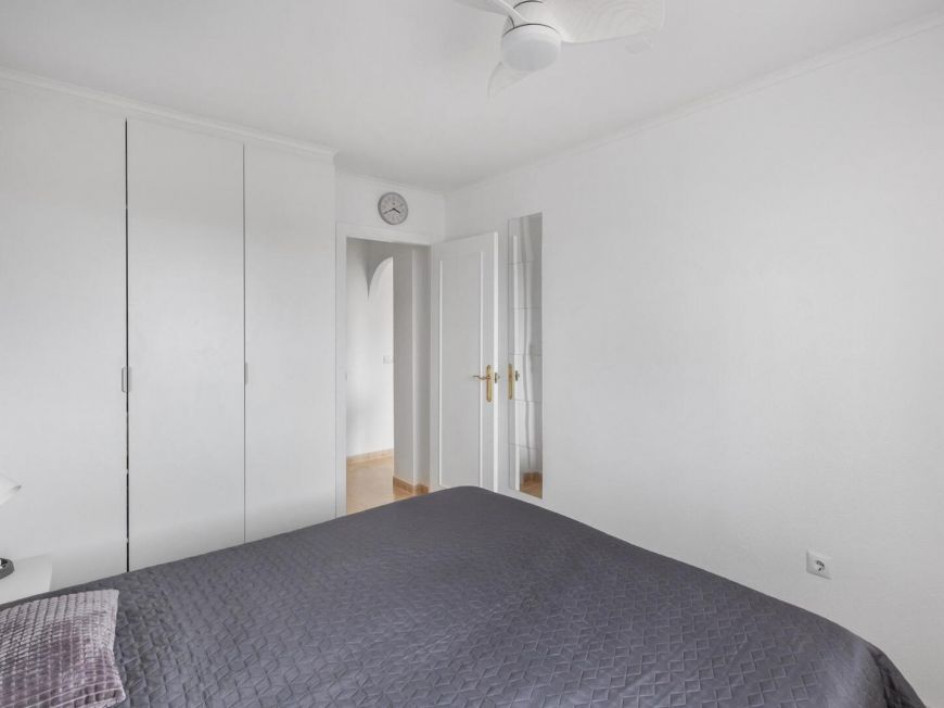 Španělsko Dream Penthouse in Residencial Santa Gema: Light, Space and Views in Torrevieja. Garage and communal pool.