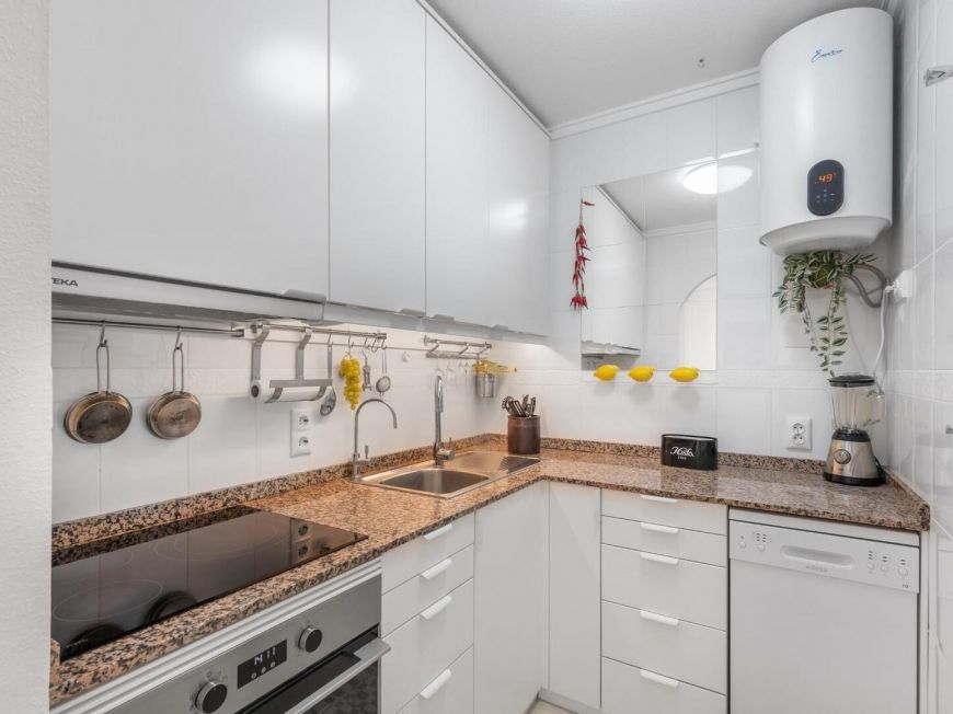 Španělsko Dream Penthouse in Residencial Santa Gema: Light, Space and Views in Torrevieja. Garage and communal pool.