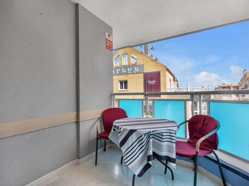 Španělsko Opportunity: 2 bedrooms, all exterior