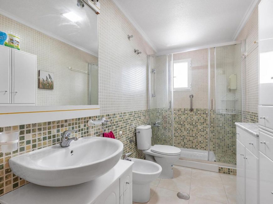 Španělsko Opportunity: 2 bedrooms, all exterior