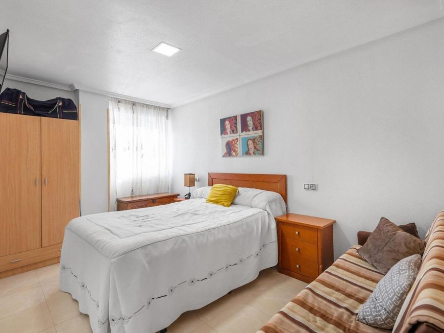 Španělsko Opportunity: 2 bedrooms, all exterior