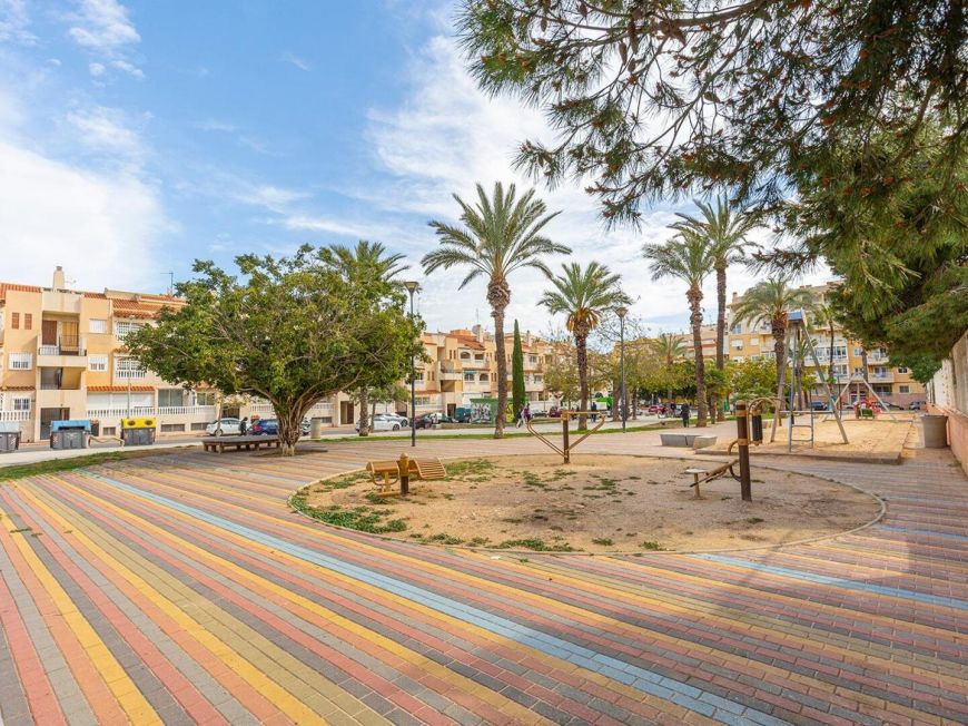 Španělsko Opportunity: 2 bedrooms, all exterior