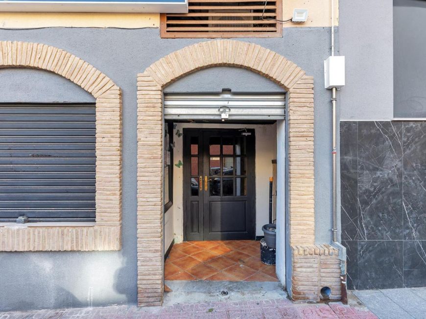 Španělsko Commercial Premises in Torrevieja Center – Excellent Investment Opportunity