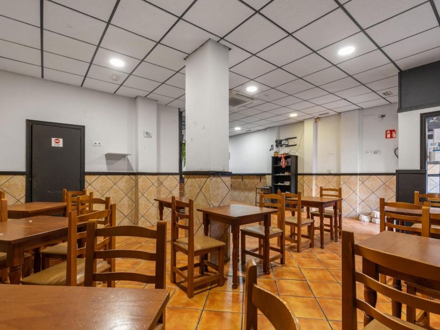 Španělsko Commercial Premises in Torrevieja Center – Excellent Investment Opportunity