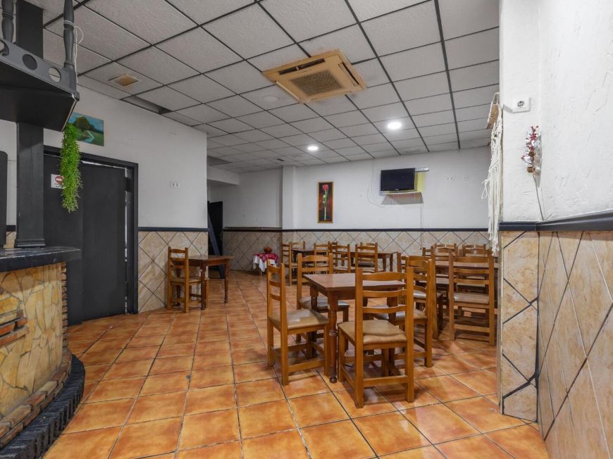 Španělsko Commercial Premises in Torrevieja Center – Excellent Investment Opportunity