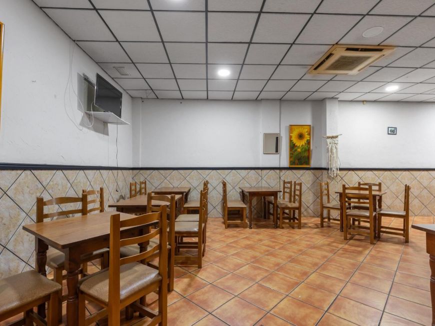 Španělsko Commercial Premises in Torrevieja Center – Excellent Investment Opportunity