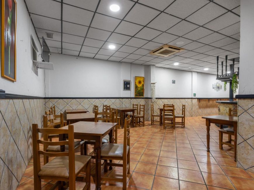 Španělsko Commercial Premises in Torrevieja Center – Excellent Investment Opportunity