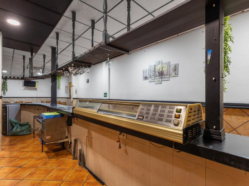 Španělsko Commercial Premises in Torrevieja Center – Excellent Investment Opportunity