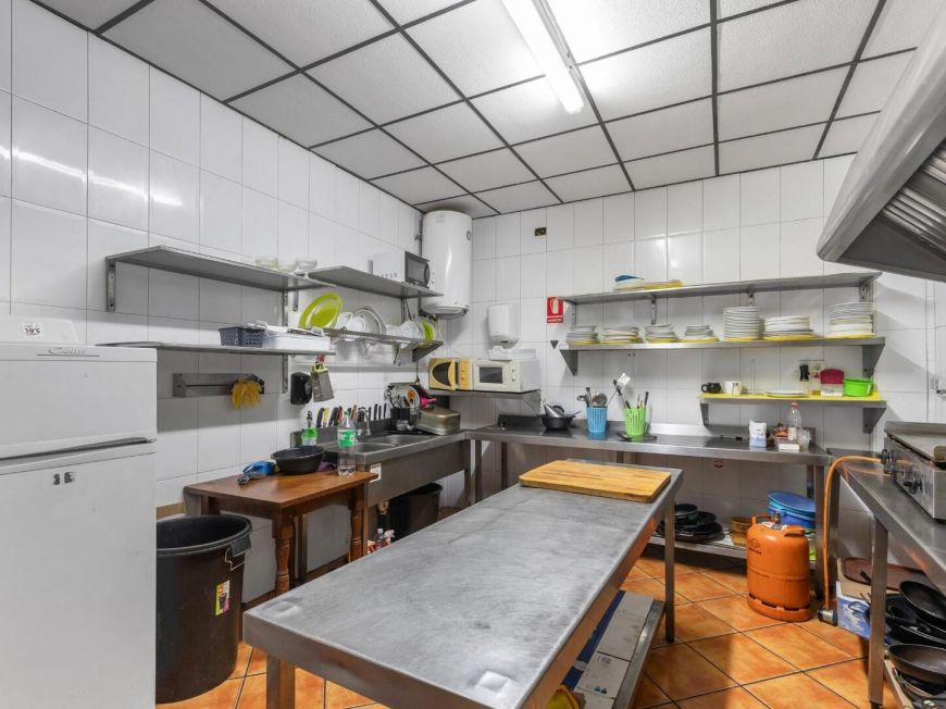 Španělsko Commercial Premises in Torrevieja Center – Excellent Investment Opportunity