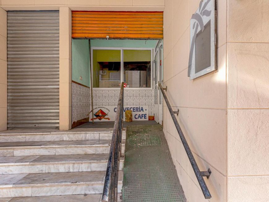 España Local en Playa del Cura – Gran Oportunidad de Inversión en Torrevieja