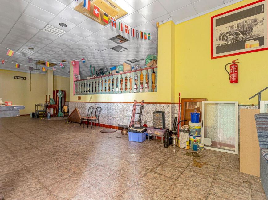 Spain Commercial Premises in Playa del Cura – Great Investment Opportunity in Torrevieja