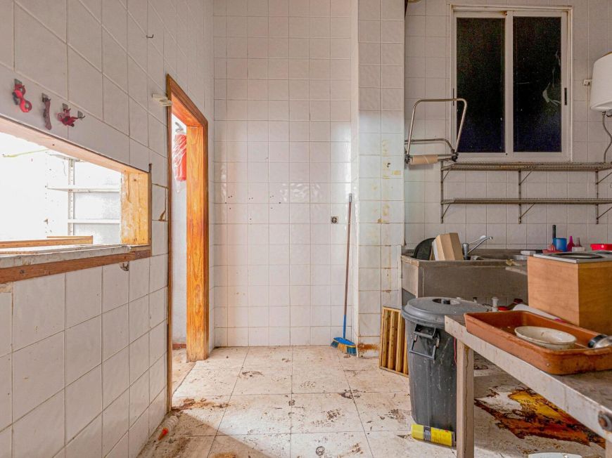 España Local en Playa del Cura – Gran Oportunidad de Inversión en Torrevieja