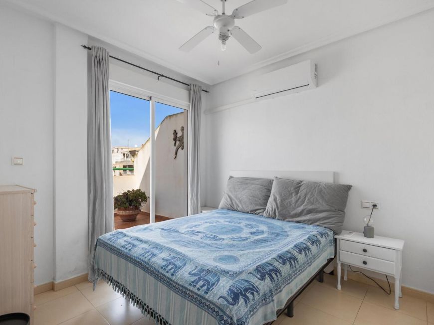 Španělsko Penthouse in second line, 50 metres from Los Locos Beach