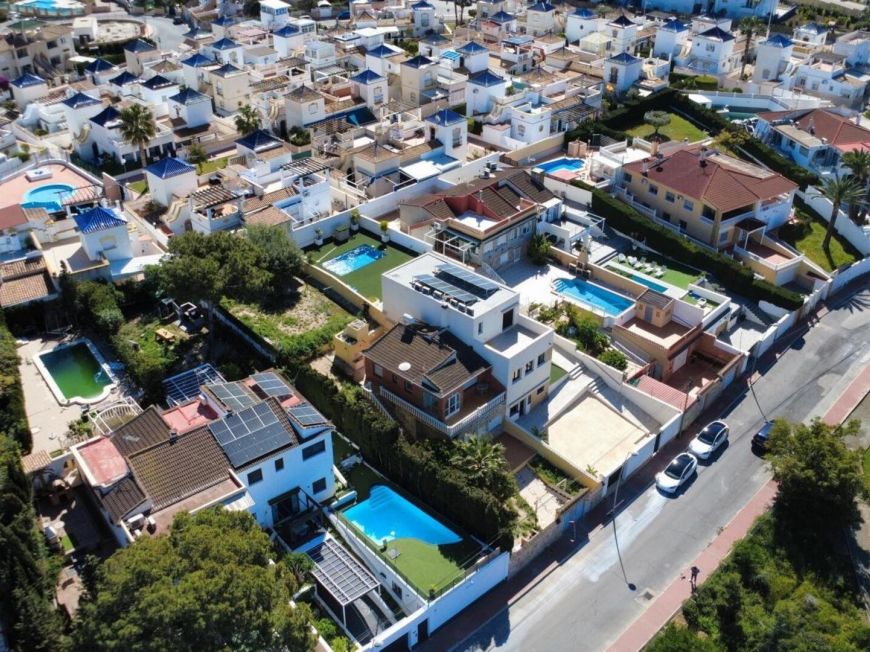 Španělsko Semi-detached house with large plot and beautiful views in Torrevieja – Los Balcones area