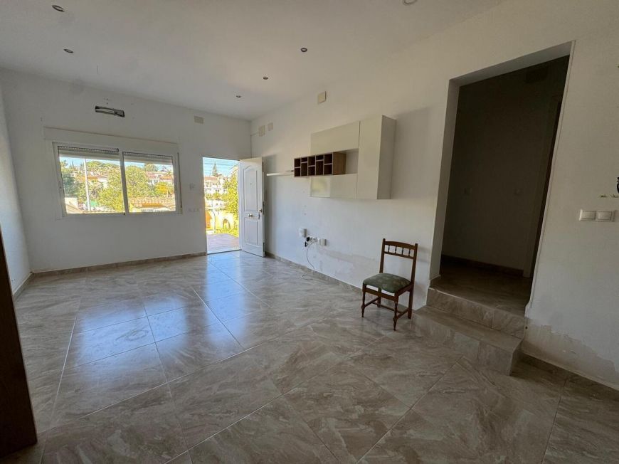 Španělsko Semi-detached house with large plot and beautiful views in Torrevieja – Los Balcones area