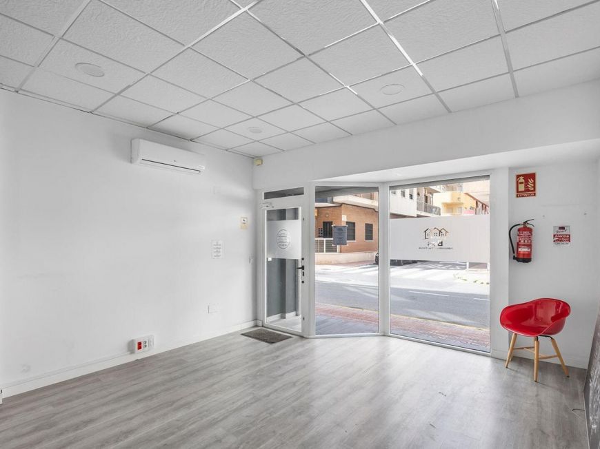 Španělsko Local opportunity in La Mata, completely renovated.