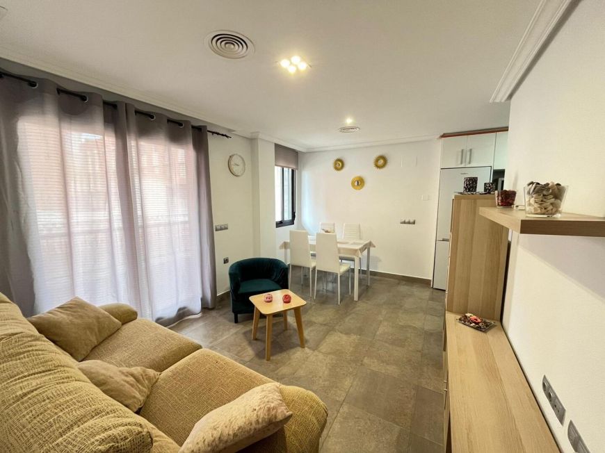 Španělsko Pristine 2-Bedroom Apartment – Furniture Included – Prime Location