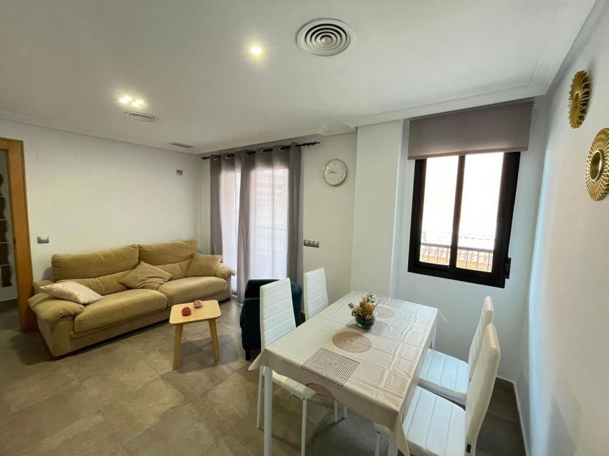 Španělsko Pristine 2-Bedroom Apartment – Furniture Included – Prime Location