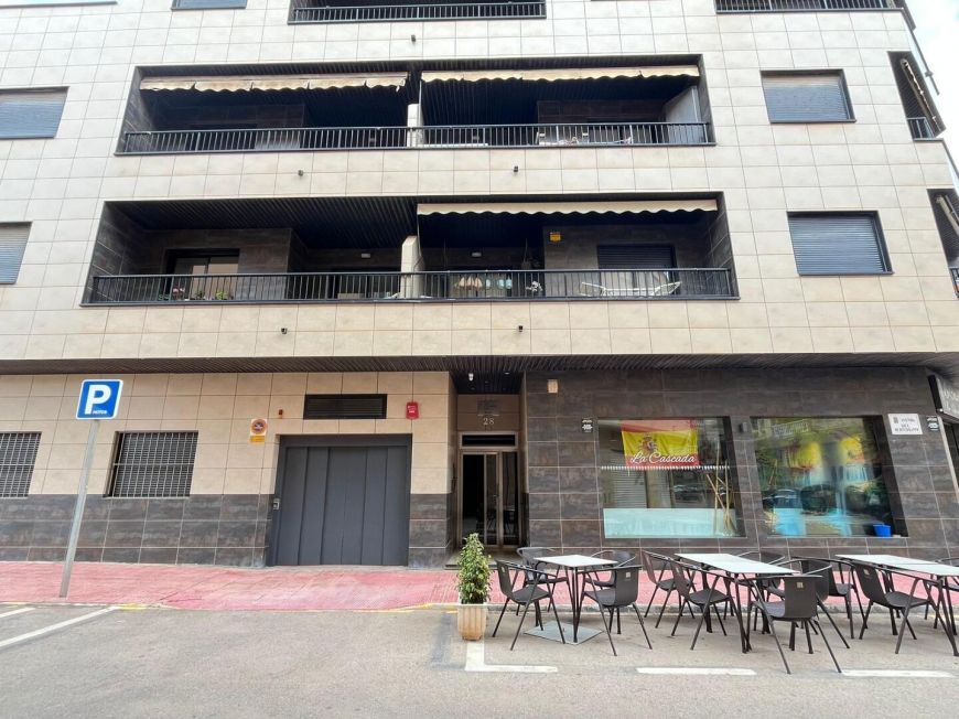 Španělsko Pristine 2-Bedroom Apartment – Furniture Included – Prime Location