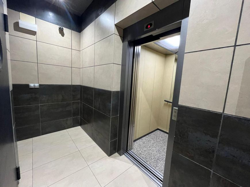 Španělsko Pristine 2-Bedroom Apartment – Furniture Included – Prime Location