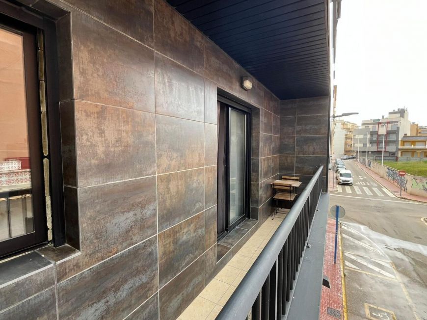 Španělsko Pristine 2-Bedroom Apartment – Furniture Included – Prime Location