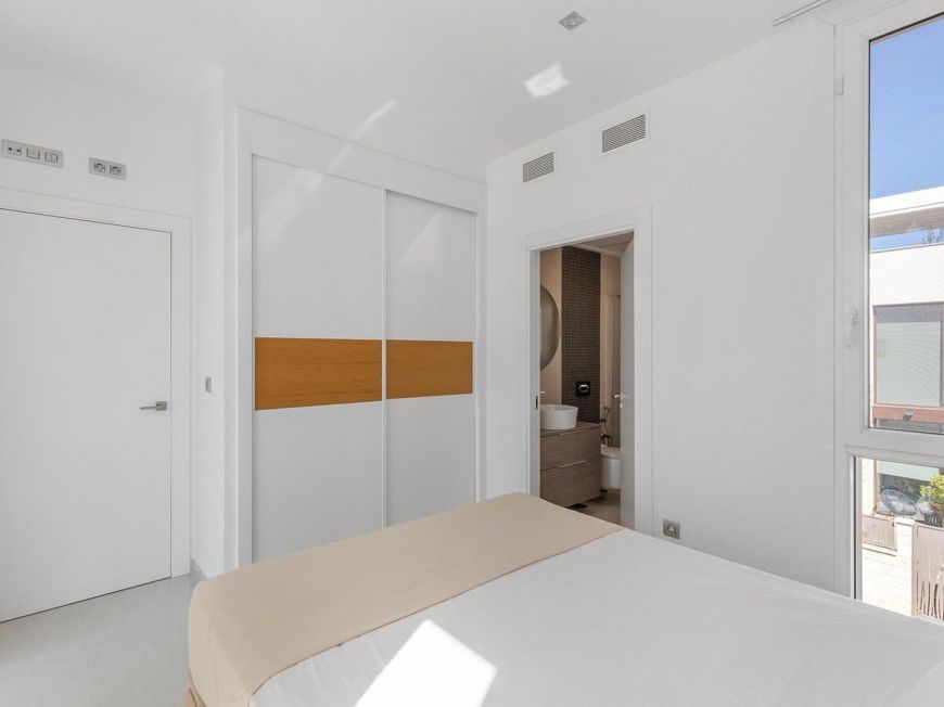 Španělsko Opportunity: New Construction Villa in Pueblo Bravo