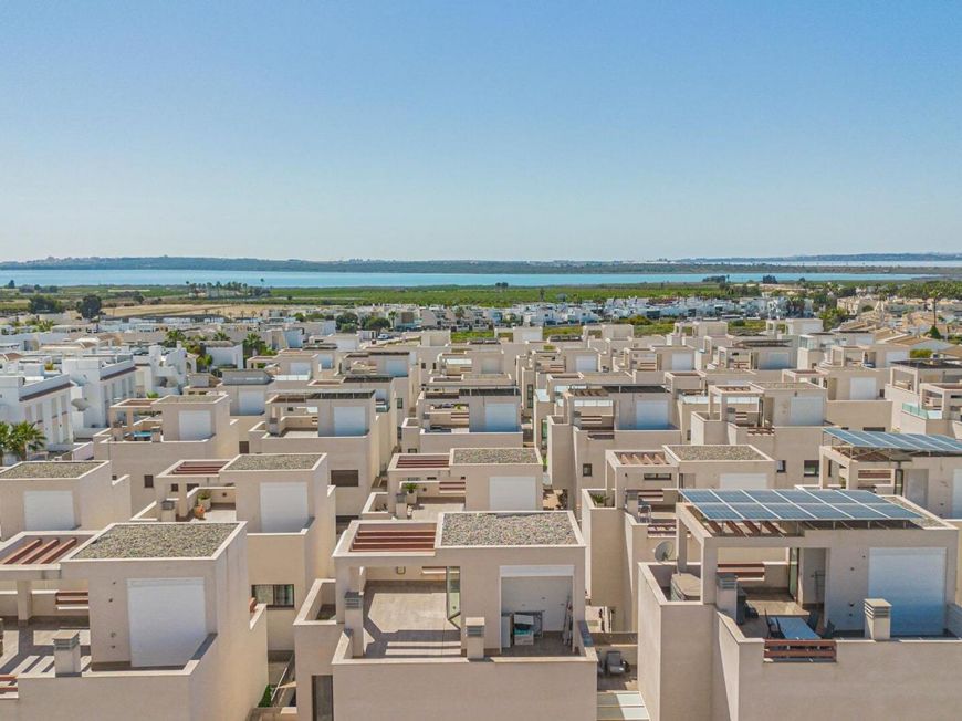 Španělsko Opportunity: New Construction Villa in Pueblo Bravo