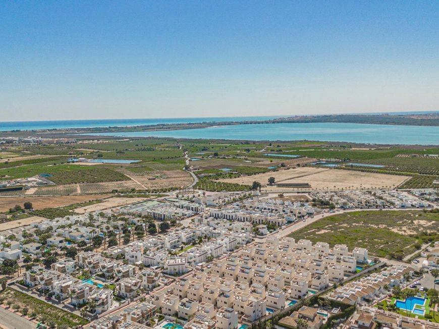 Španělsko Opportunity: New Construction Villa in Pueblo Bravo