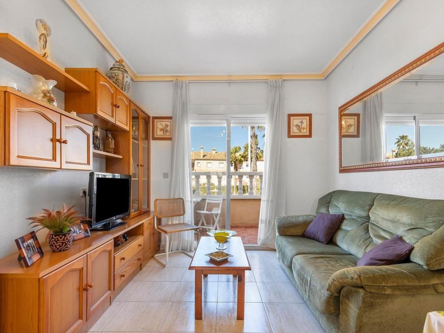 Španělsko 2-bedroom bungalow with pool and parking