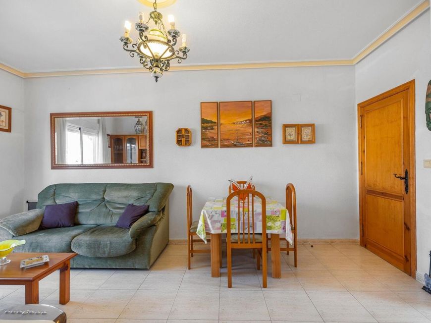 Španělsko 2-bedroom bungalow with pool and parking