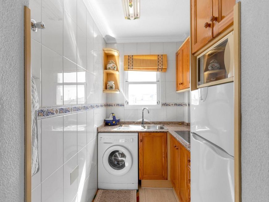 Španělsko 2-bedroom bungalow with pool and parking