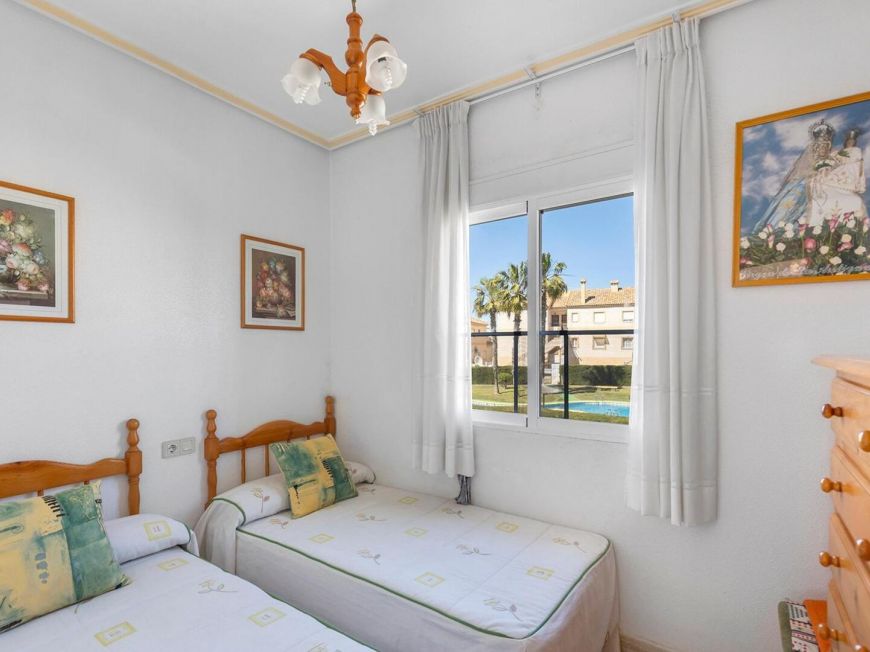 Španělsko 2-bedroom bungalow with pool and parking