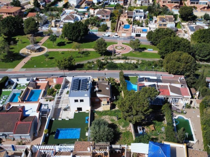 Španělsko Semi-detached house with large plot and beautiful views in Torrevieja – Los Balcones area