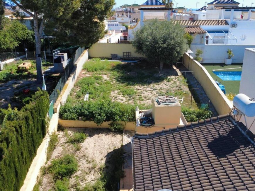 Španělsko Semi-detached house with large plot and beautiful views in Torrevieja – Los Balcones area