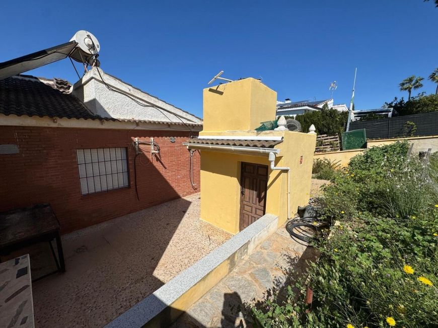 Španělsko Semi-detached house with large plot and beautiful views in Torrevieja – Los Balcones area