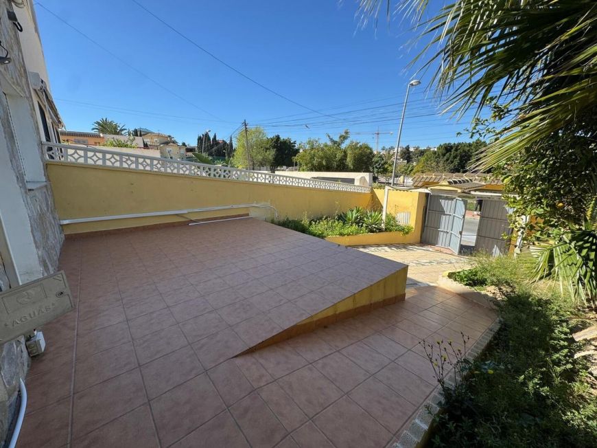 Španělsko Semi-detached house with large plot and beautiful views in Torrevieja – Los Balcones area