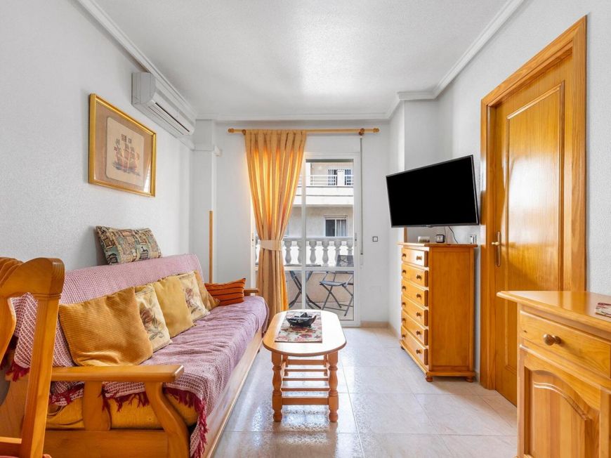 Španělsko Apartment with pool in the heart of Torrevieja · Playa del Cura