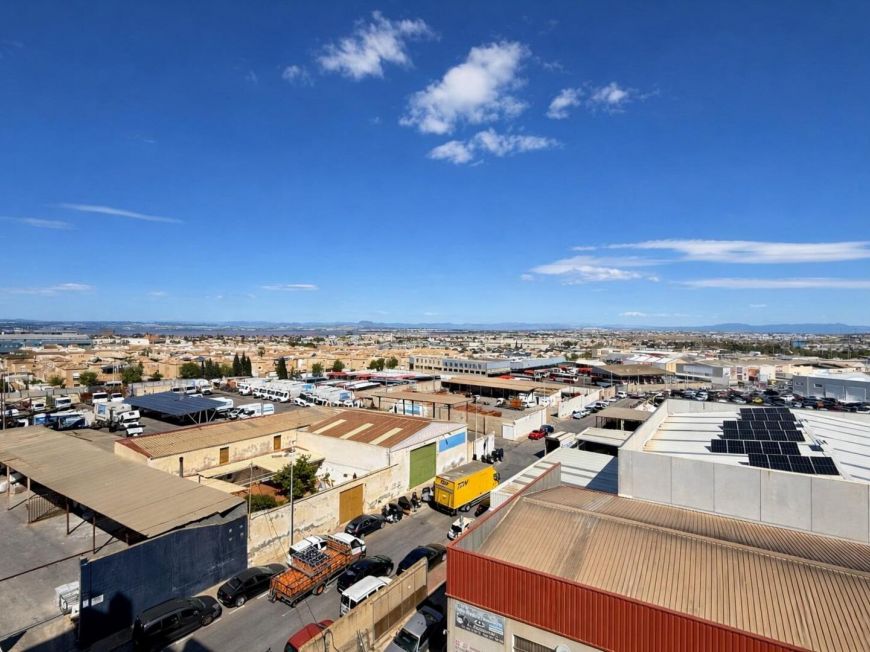 Španělsko Penthouse with large terrace and pool