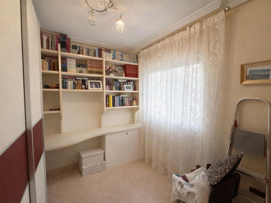 Španělsko Opportunity: Penthouse with 2 bedrooms and private solarium facing south