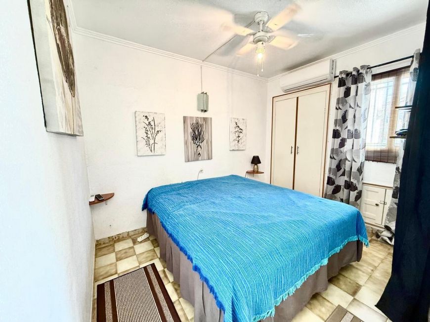 Španělsko Perfekt opportunity: bungalow with a pool!