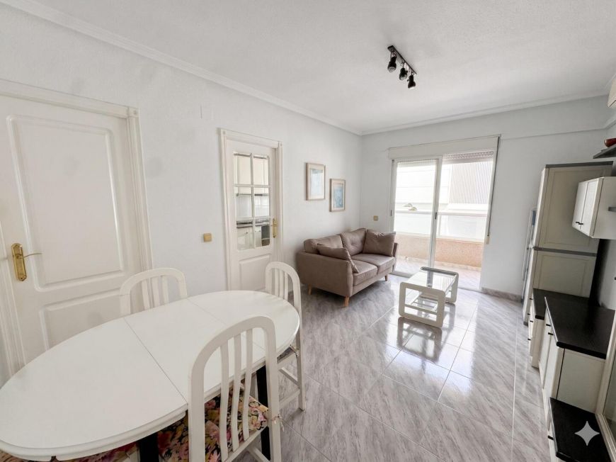 Španělsko Move-in ready apartment in an excellent location in Torrevieja.