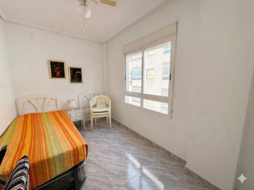 Španělsko Move-in ready apartment in an excellent location in Torrevieja.