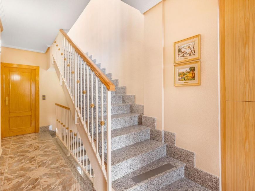 Espanha 🏡 Large semi-detached 200m from the beach in Los Alcázares (Murcia) with 4 bedrooms + 2 bathrooms